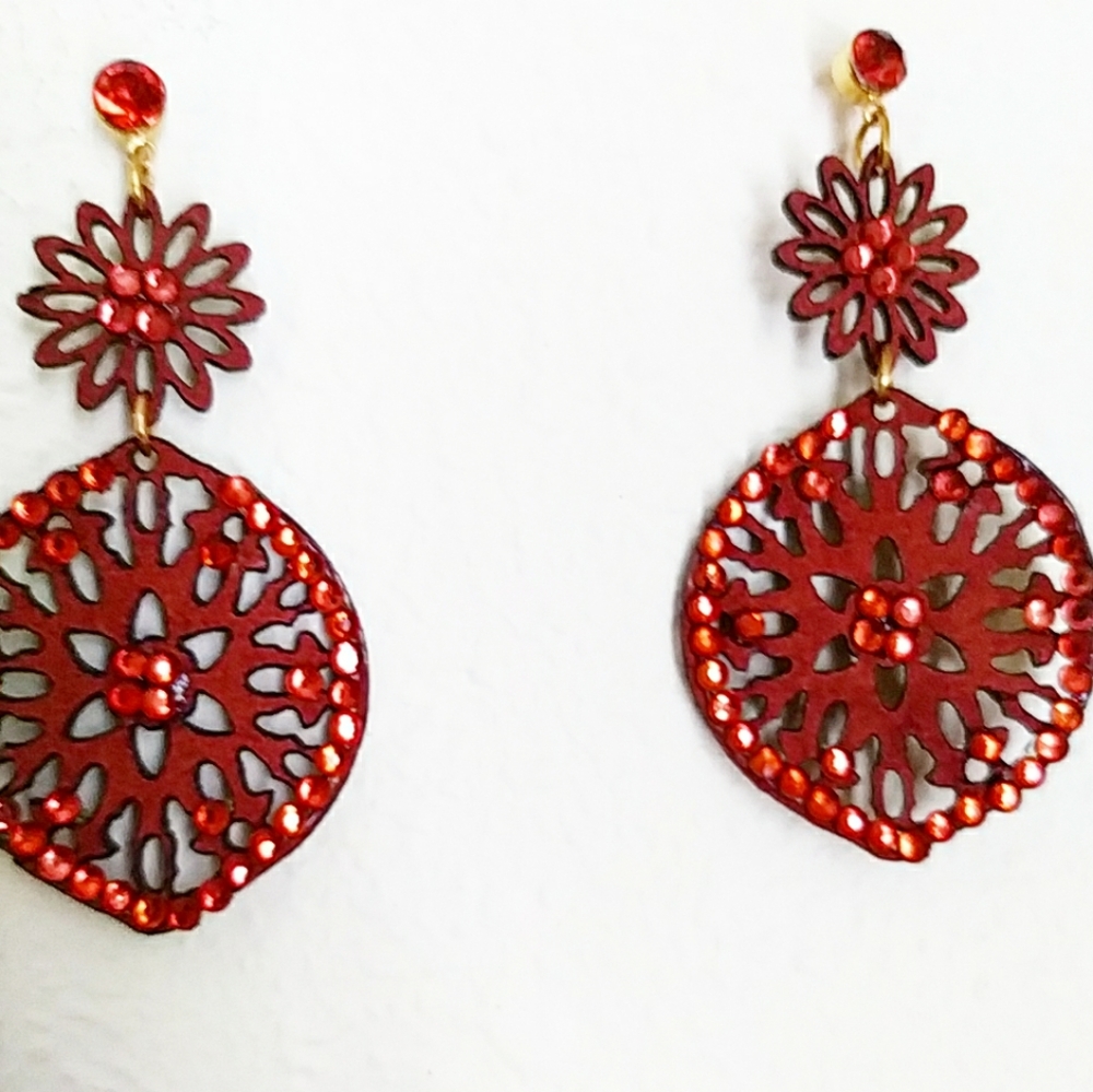 Earring - Picture 3 of 3
